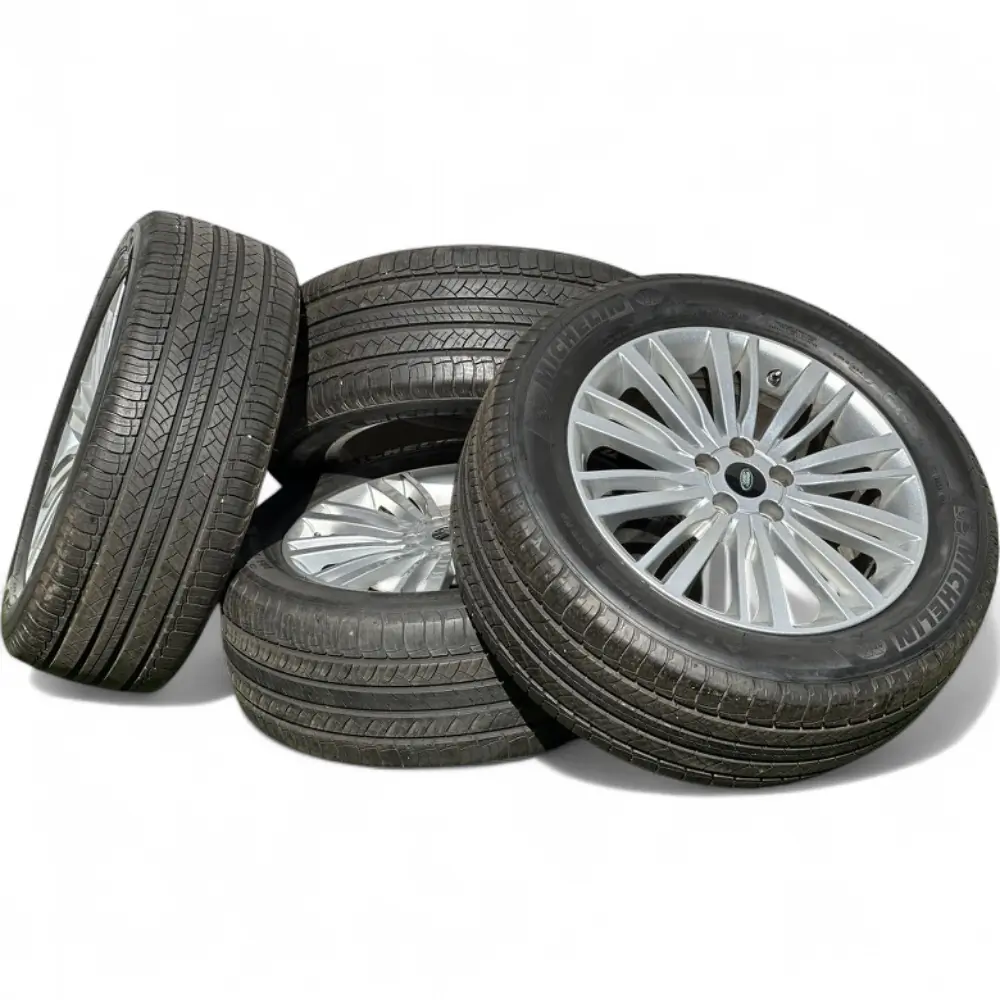 Land Rover 10 Double Spoke 20.0x8.5 with Michelin Latitude Tour HP 285/50R20 Tires