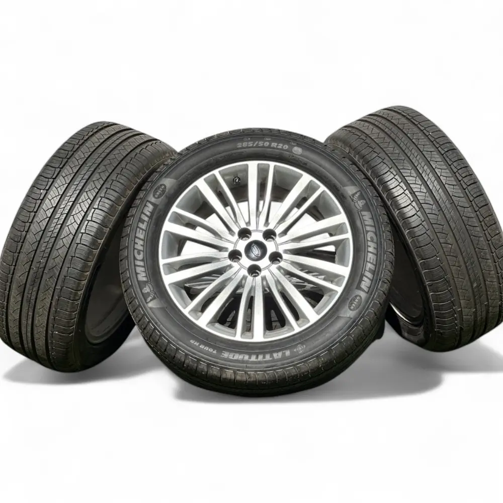 Land Rover 10 Double Spoke 20.0x8.5 with Michelin Latitude Tour HP 285/50R20 Tires