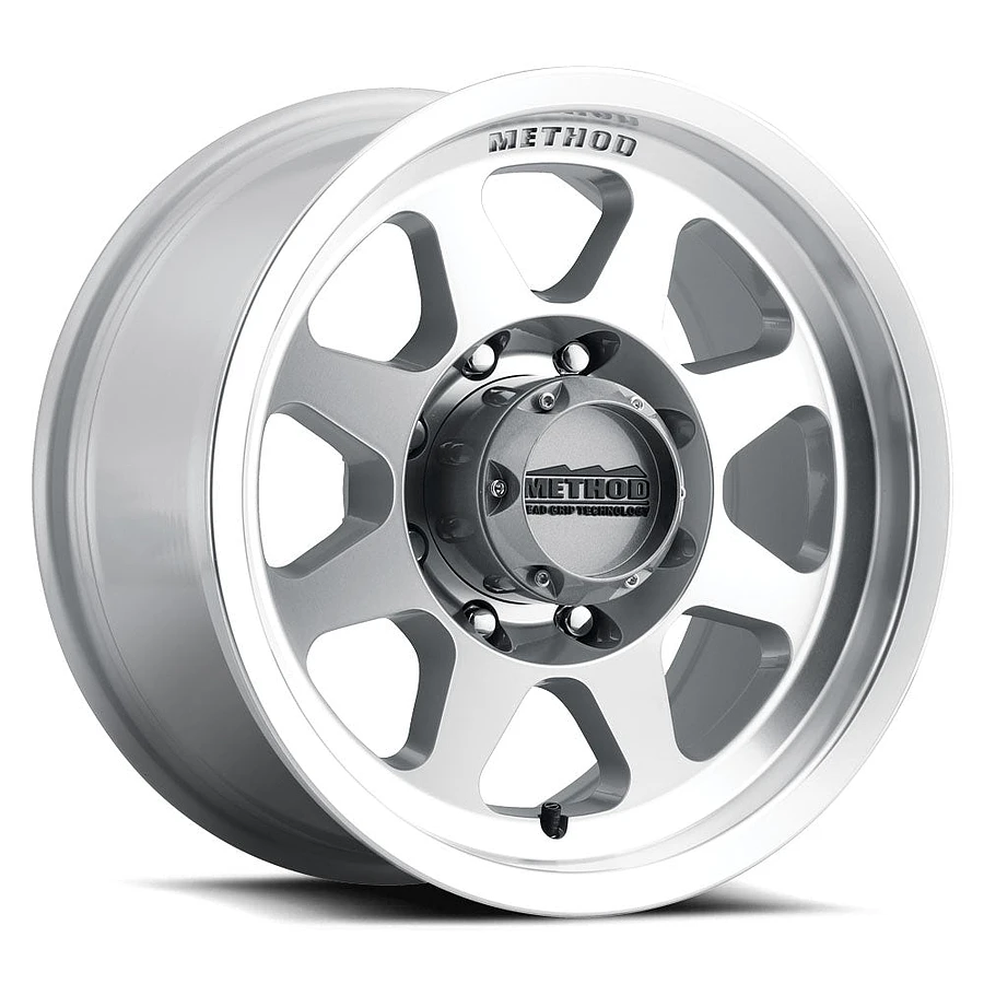 MR701 Bead Grip Machined - Clear Coat Wheel Close-Up 17x8.5 8x165.1